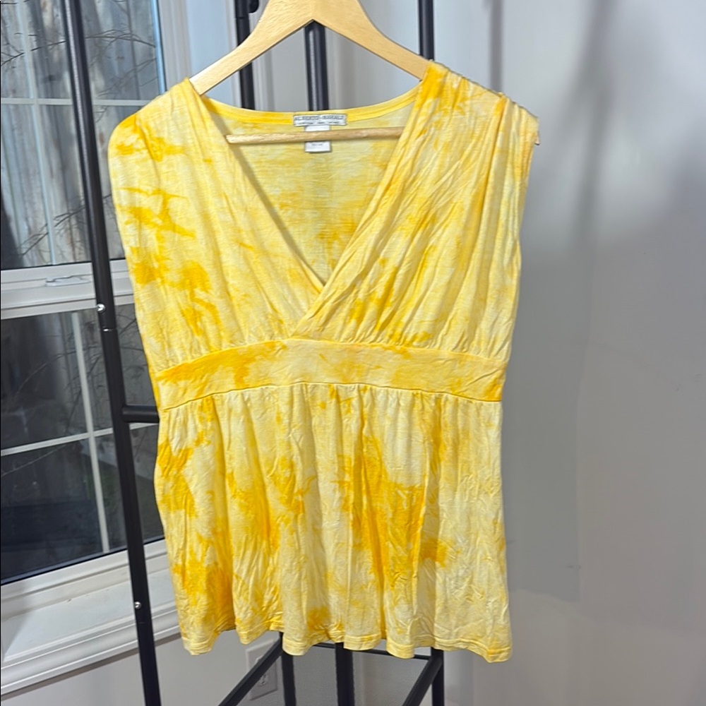 Alberto Makali Yellow Top